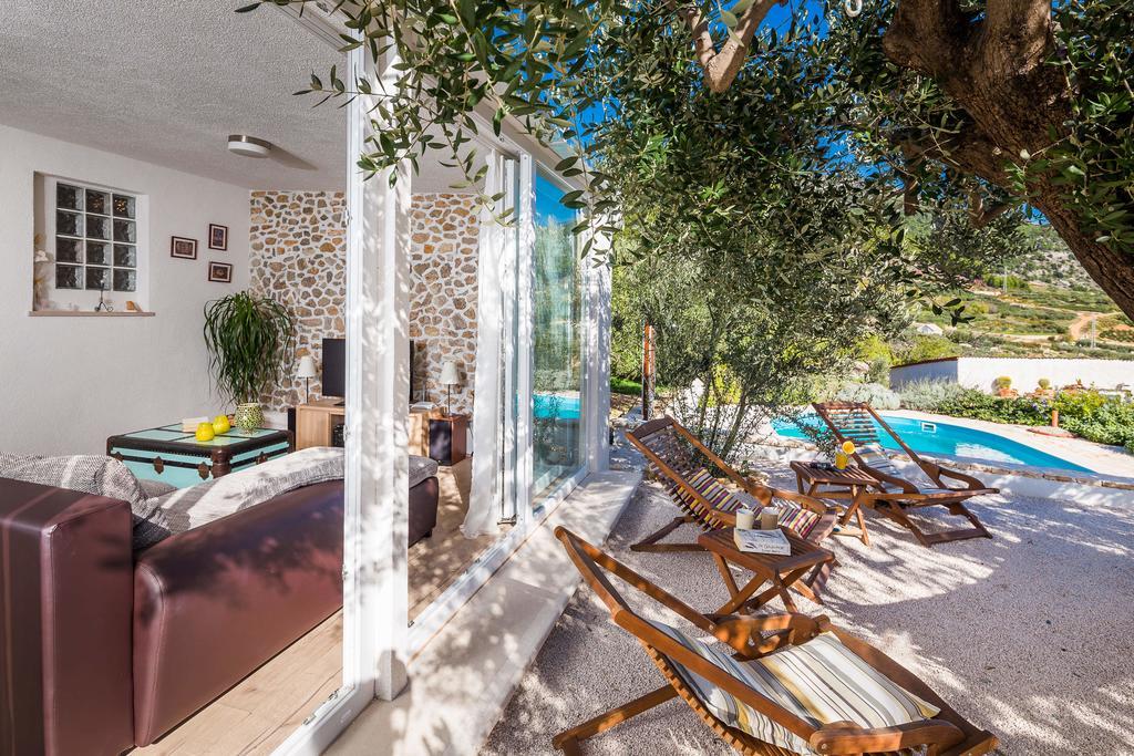 Holiday Home Zlatni San - Private Heated Pool Bol Szoba fotó