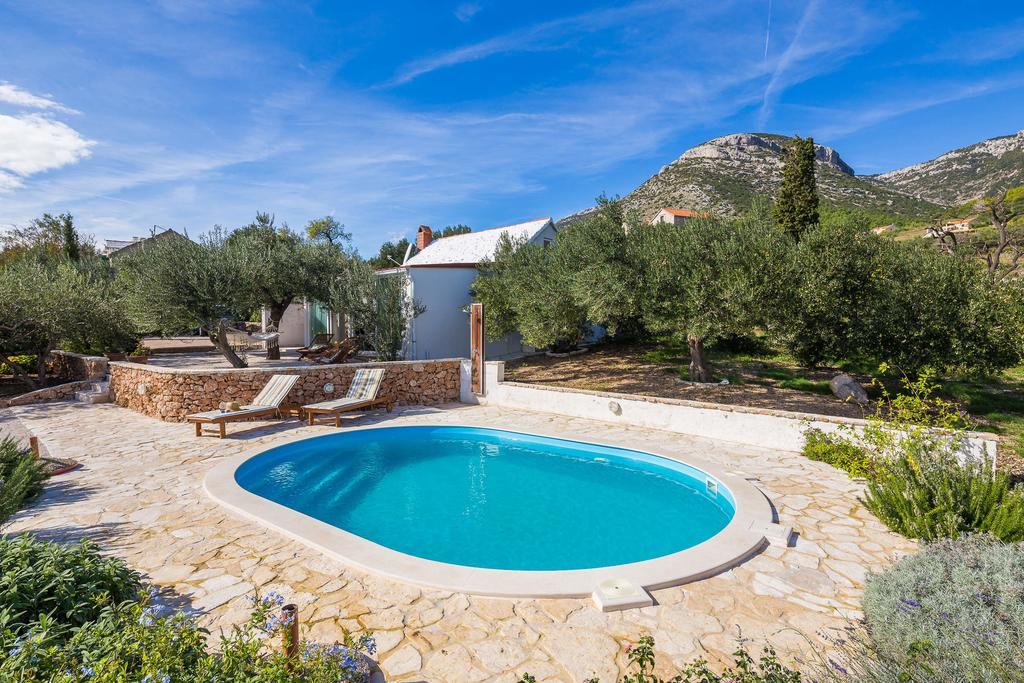 Holiday Home Zlatni San - Private Heated Pool Bol Szoba fotó